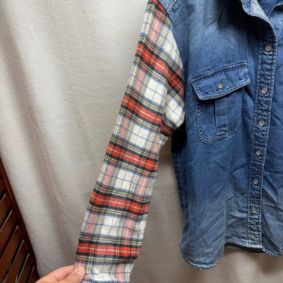American Eagle Denim Flannel Shacket - Size Medium - NWT - Picture 5 of 7